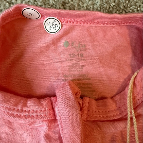 Kyte BABY 12-18 month zippered footie in Rose - Picture 4 of 4